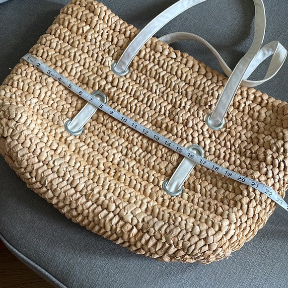 Comsi:Comsa Large Straw Bag with White Strap Handles - Picture 10 of 16